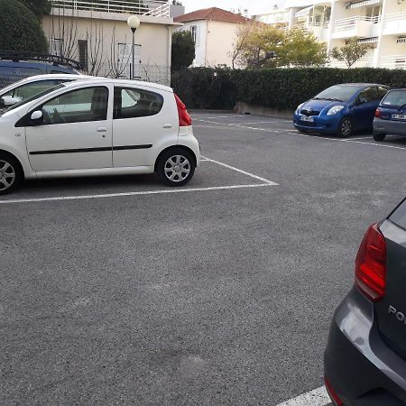 ז'ואן-לה-פינס Le Palais Du Tropique Appartement Vue Mer 5E Etage Avec Ascenseur מראה חיצוני תמונה