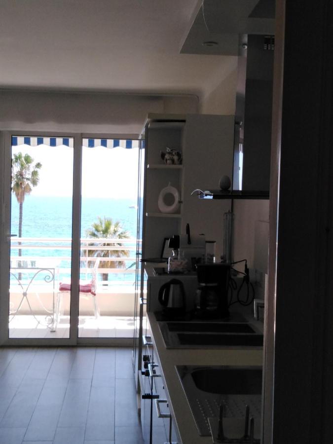 ז'ואן-לה-פינס Le Palais Du Tropique Appartement Vue Mer 5E Etage Avec Ascenseur מראה חיצוני תמונה