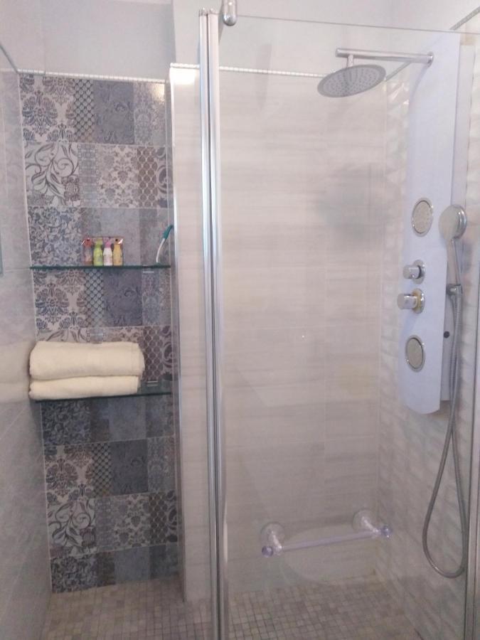 ז'ואן-לה-פינס Le Palais Du Tropique Appartement Vue Mer 5E Etage Avec Ascenseur מראה חיצוני תמונה